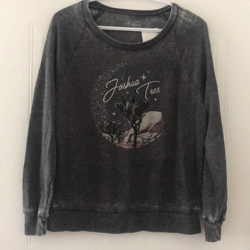 NWT Miken Flow  thin long sleeve shirt ,Size S